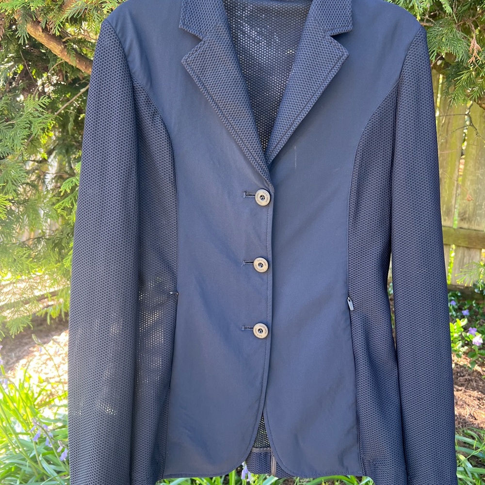 RJ Classics Mesh show coat kids size 18R